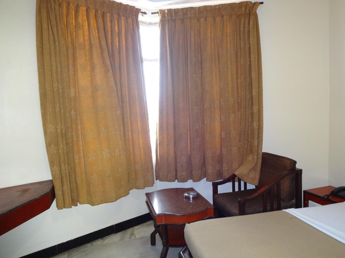 Hotel Naveen Coimbatore Esterno foto