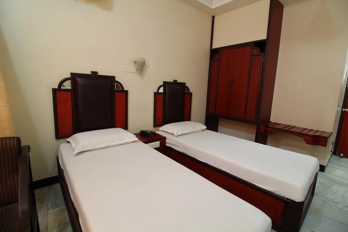 Hotel Naveen Coimbatore Esterno foto